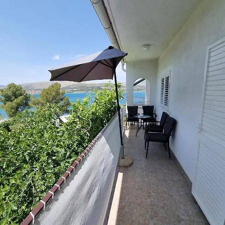 Mastrinka By The Sea -10m Lejlighed *